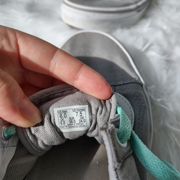 7.5 Grey Old School Style Vans - Picture 4 of 6